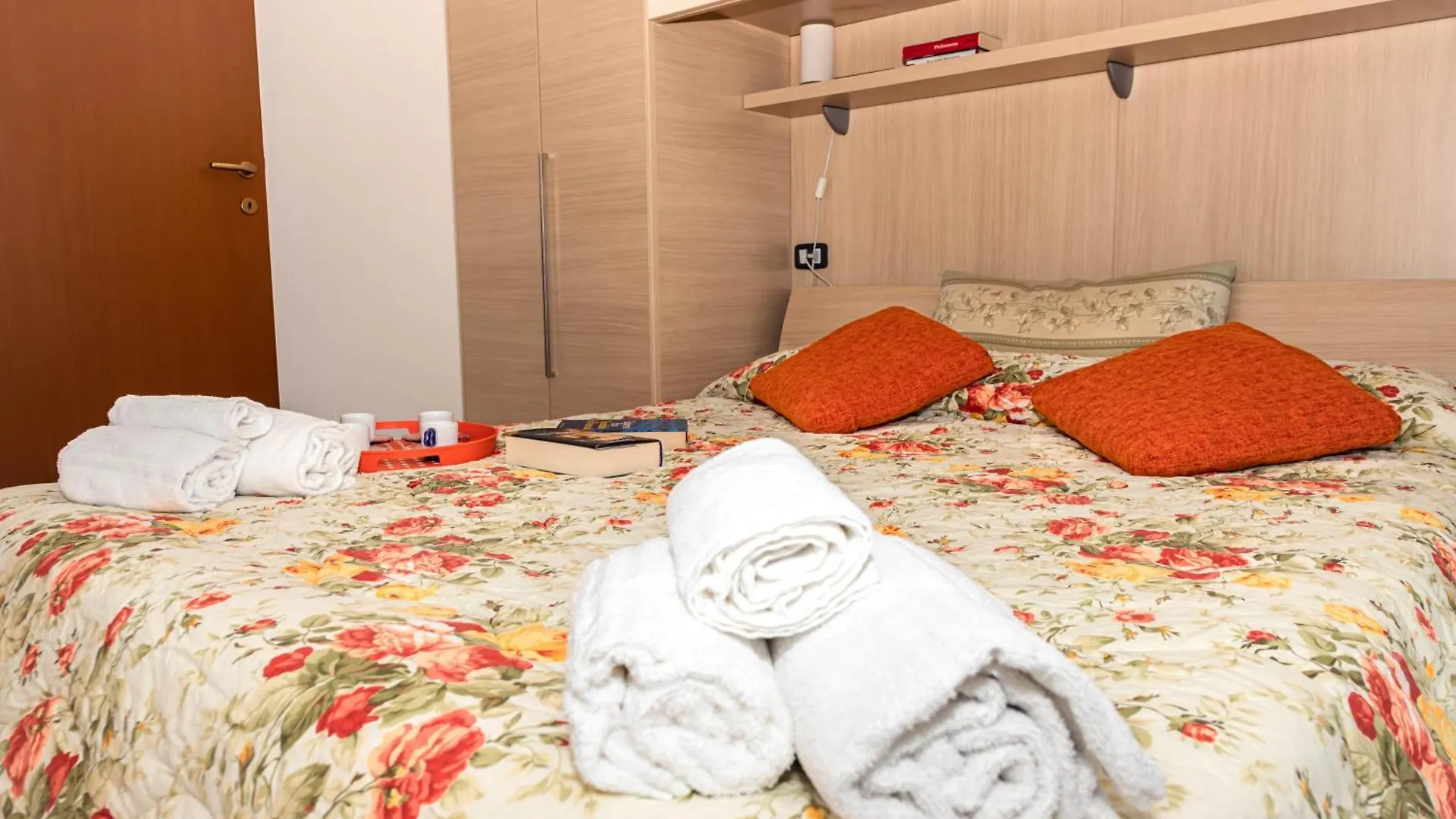 Residenza Coccinelle Vista Lago D'Iseo Tavernola Bergamasca Lägenhet